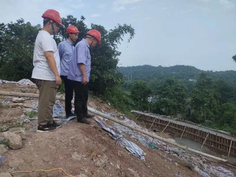 战高温 斗酷暑花园水厂进厂道路扩宽工程最新进展来啦!2 战高温 斗酷暑花园水厂进厂道路扩宽工程最新进展来啦!2